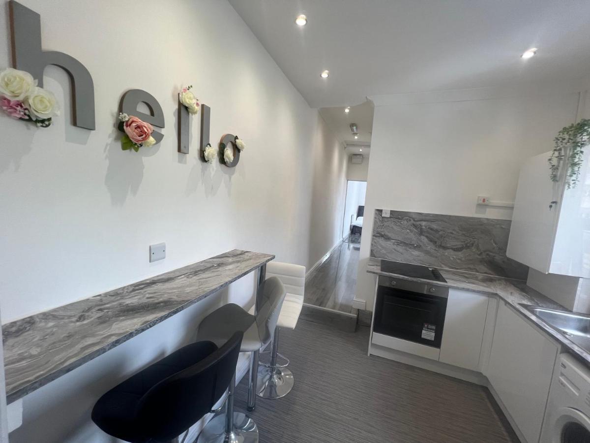 Zams Rooms Stoke-on-Trent Exterior photo