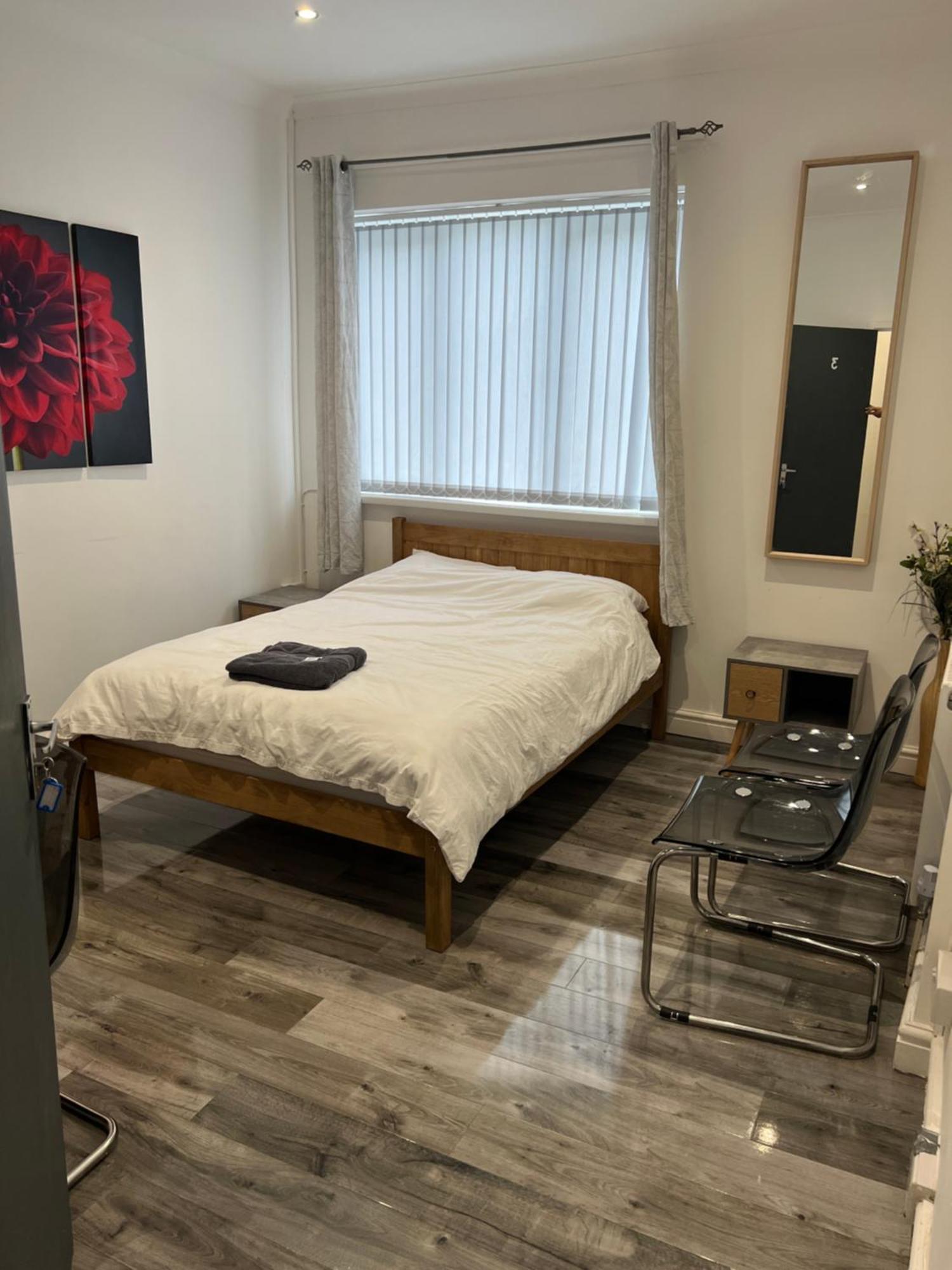 Zams Rooms Stoke-on-Trent Exterior photo